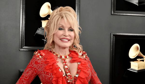 Dolly Parton’s Timeless Beauty and the Infamous Cabbage Soup Diet