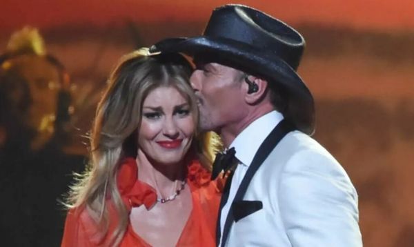 Faith Hill Pays Emotional Tribute to Loretta Lynn: A Remarkable Life Remembered