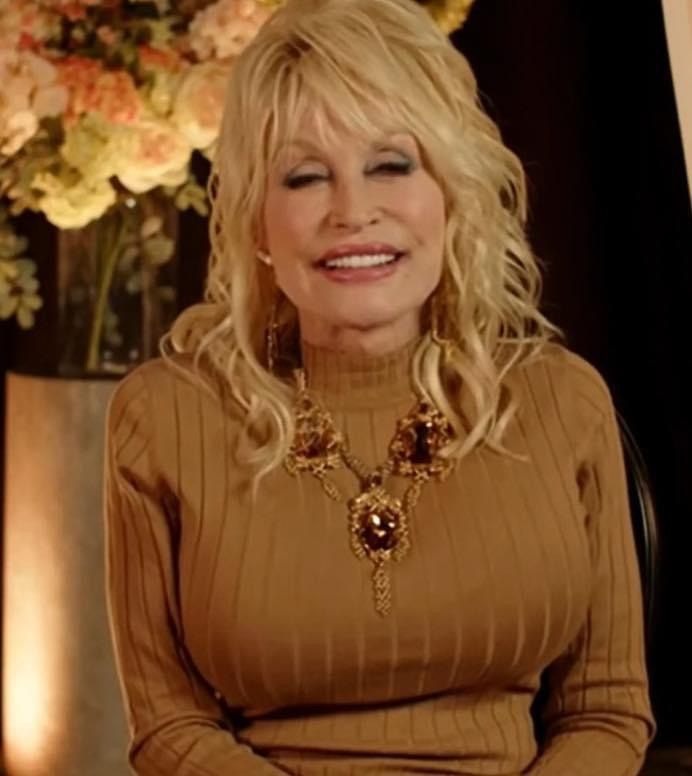 Dolly Parton: A Creative Force and True Fashion Icon