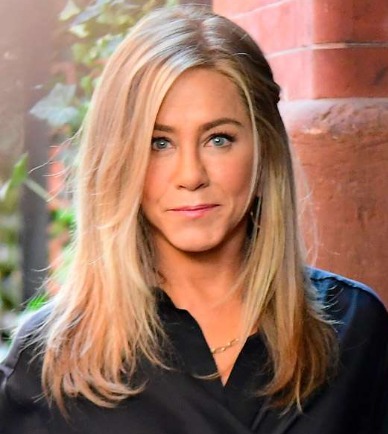 The Inspiring Journey of Jennifer Aniston: Unveiling the Woman Behind the Fame