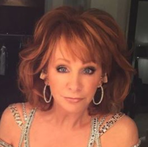 Reba McEntire: A Country Music Icon with a Heart of Gold