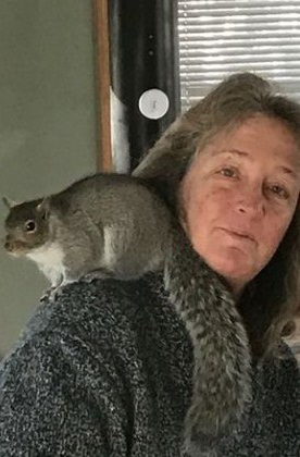 Woman Forms Unbreakable Bond with Squirrel She Rescued