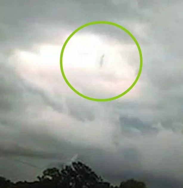 Man Witnesses Spectacular Sight in the Sky