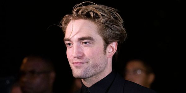 Robert Pattinson Slept on an Inflatable Boat for Six Months Because He Didn’t Have Furniture