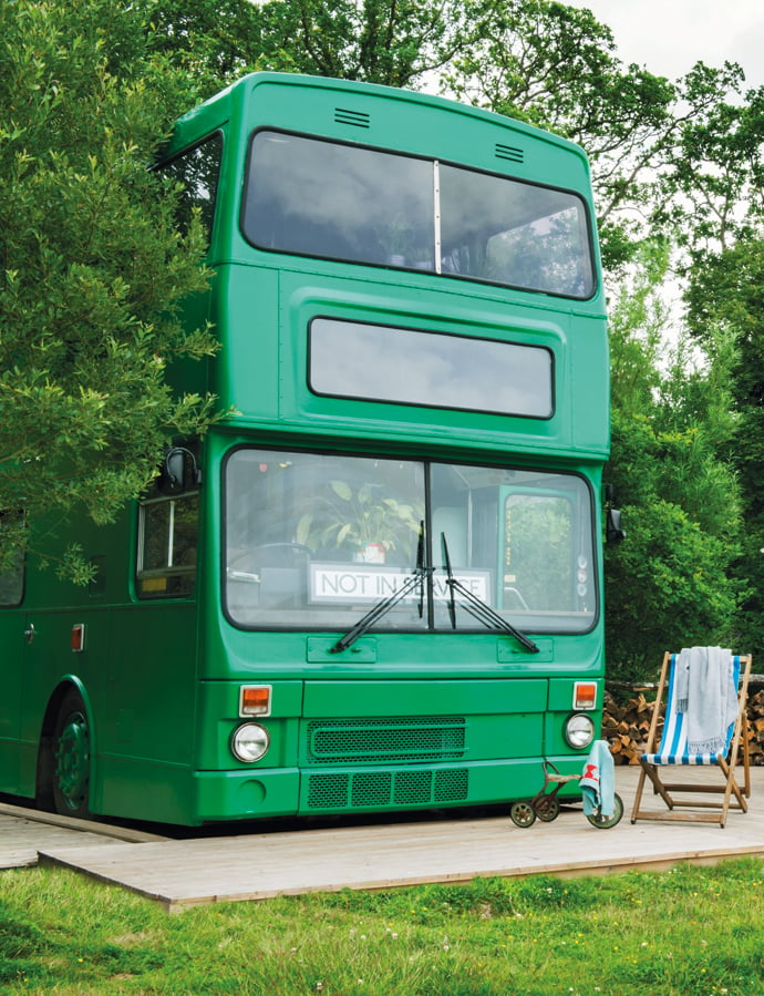 Single Dad Converts Old Bus Into Stunning Home For Himself And His Daughter