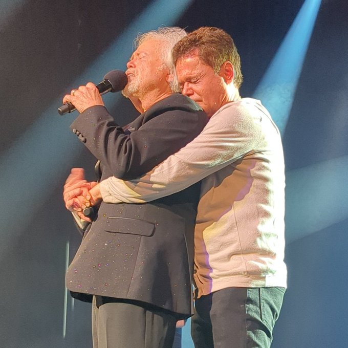 Donny Osmond’s Emotional Moment with His Brother at His Last Concert