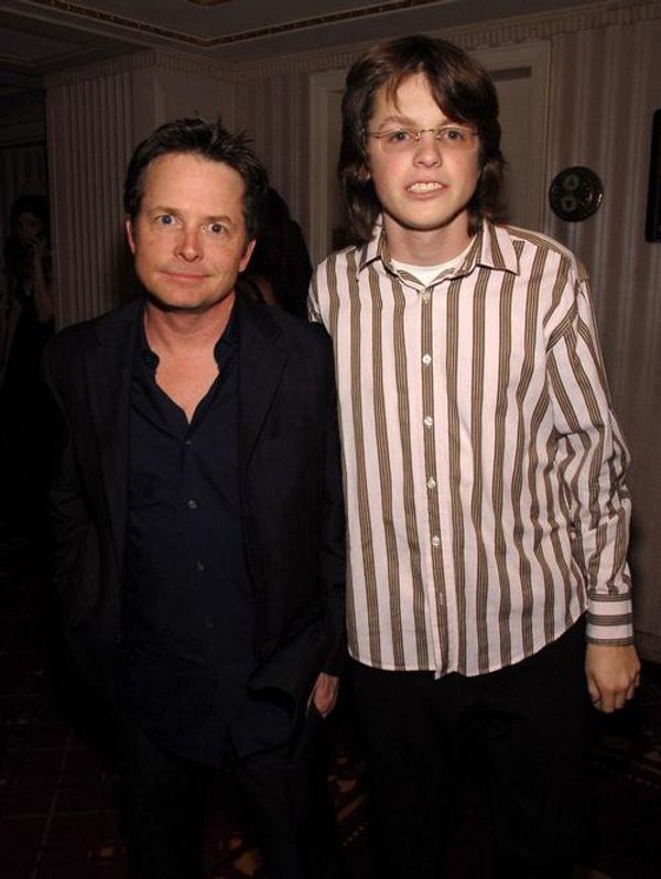 Enhancing the Appeal of the Article: Michael J. Fox’s Son Sam Defended Him From An Internet Troll & Is Looking More Like Him As He Ages