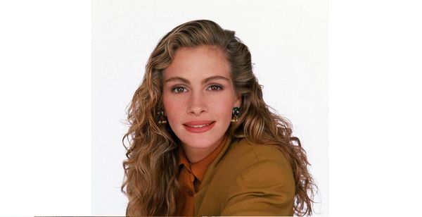 Julia Roberts Shares "Genuine" Pictures, Stunning Fans.