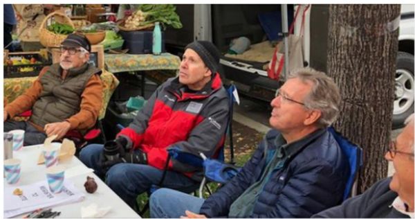 Group of Retired Friends Set Up ‘Old Coots’ Booth at Farmers Market – What Happens Next is Shocking