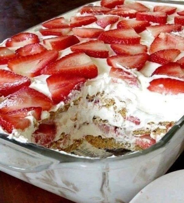 Strawberry Cream Cheese Icebox Cake