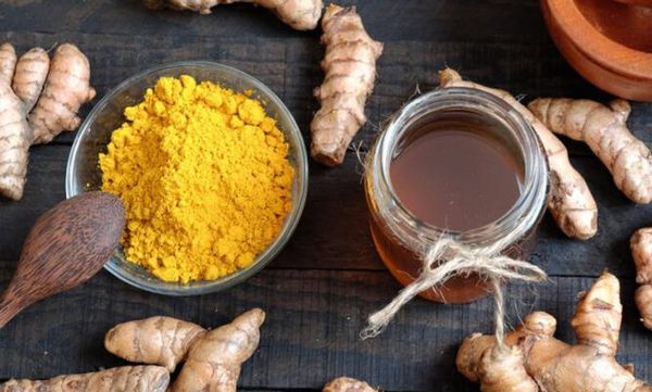 Doctors Can’t Explain The Power Behind Turmeric Honey