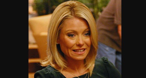 Fans React After Kelly Ripa Uploads An “Inappropriate” Photo With Her Husband