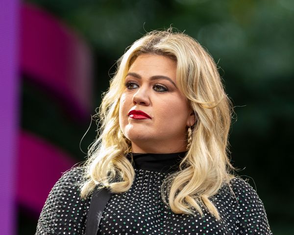 Kelly Clarkson Announces “Personal Change” And Now Has A New Name