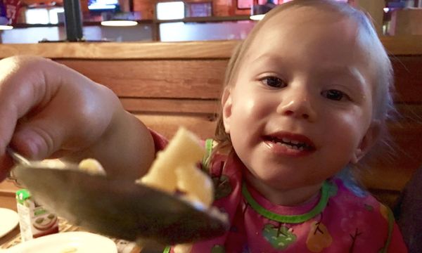 Family Is Enjoying Dinner With Baby Until A Nasty Karen Slams A Note Down On Their Table