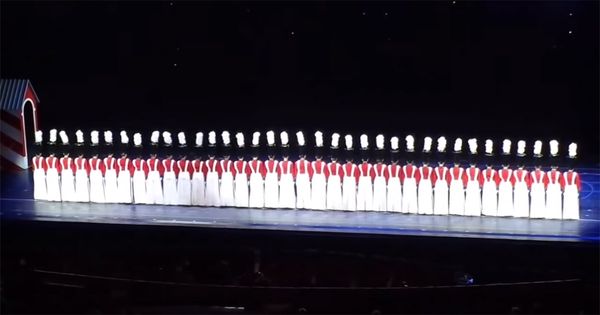 The Rockettes’ Mesmerizing Toy Soldier Routine