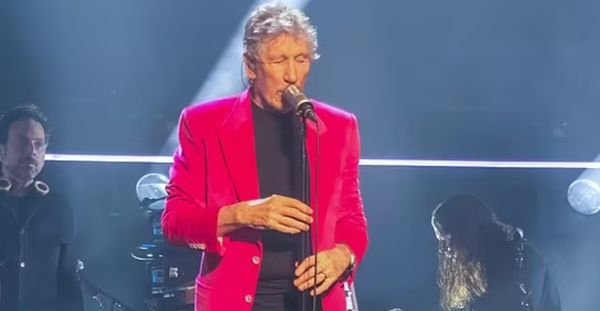 Fans Express Disappointment as Roger Waters Reads from Book During Concert