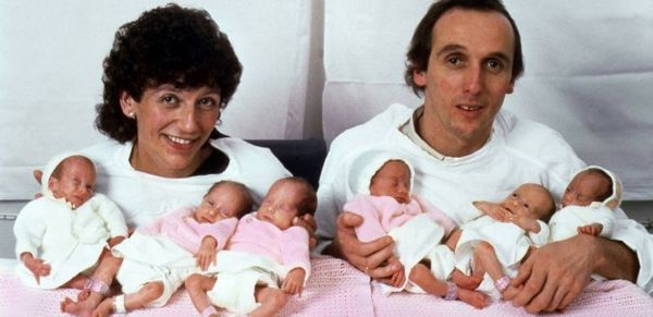 34 Years Ago, The World’s First All-Girl Sextuplets Were Born. Here’s What They Look Like Now