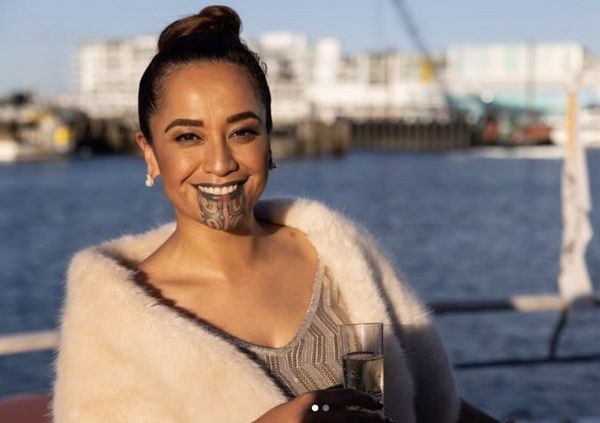 A Proud Māori Presenter Responds to Trolls with Grace