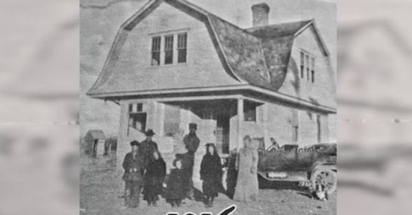 In 1919 They Bought This House In A Sears Catalogue, It Still Looks Amazing Today!