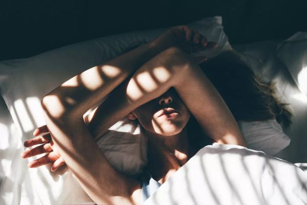 A psychologist explained a little more about the sleep hack. (Maria Korneeva / Getty Images)