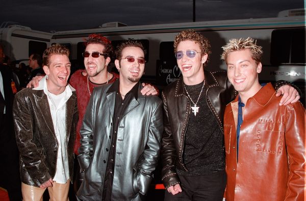 17JAN2000: Pop group NSYNC at the American Music Awards in Los Angeles. Paul Smith / Featureflash