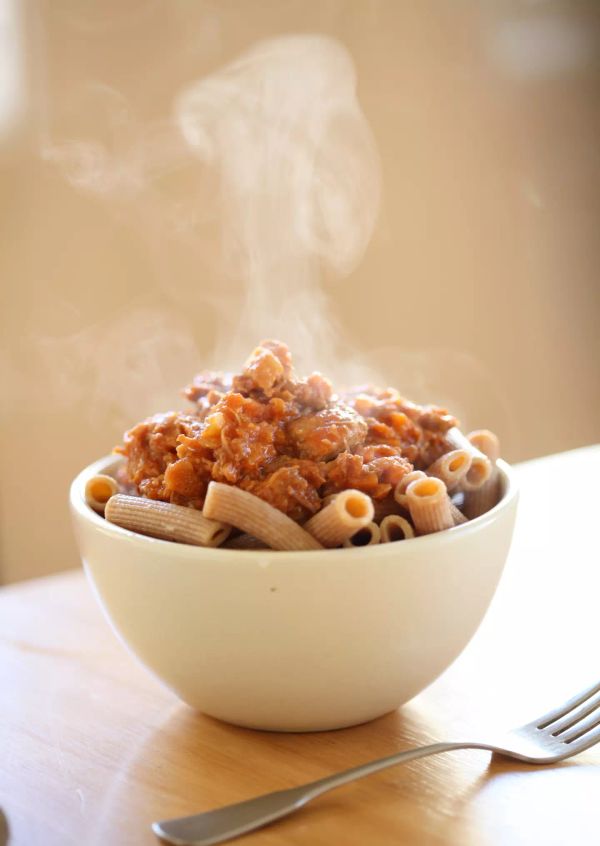 Reheating pasta could prove lethal. (Clay McLachlan/Getty)