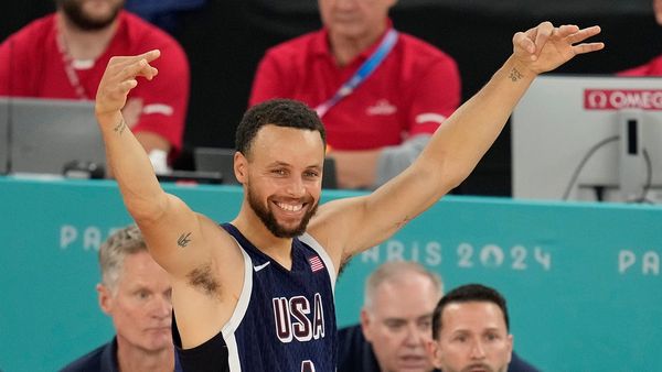 Stephen Curry’s Olympic Performance Leaves Ex-NBA Stars in Awe