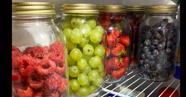 Why You Should Store Fruit In Mason Jars Instead of Their Original Containers