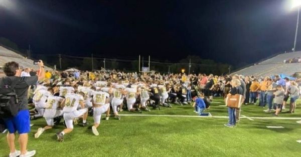 Football Team Defies School, Inspires Community to Stand Together